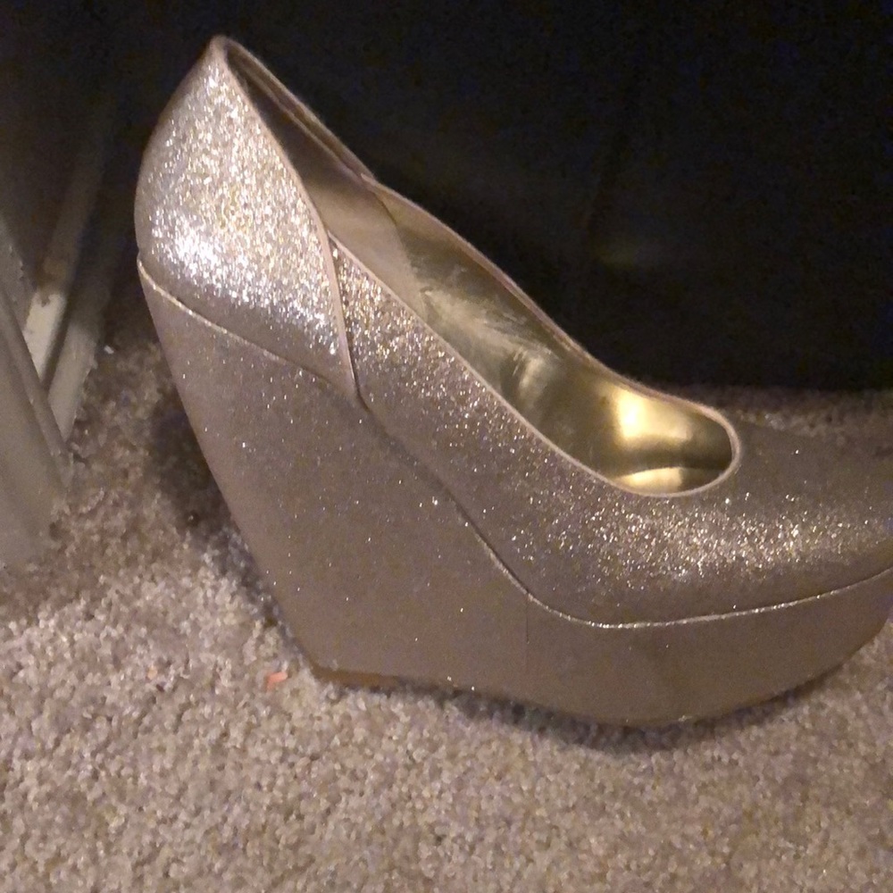 Wedge heel